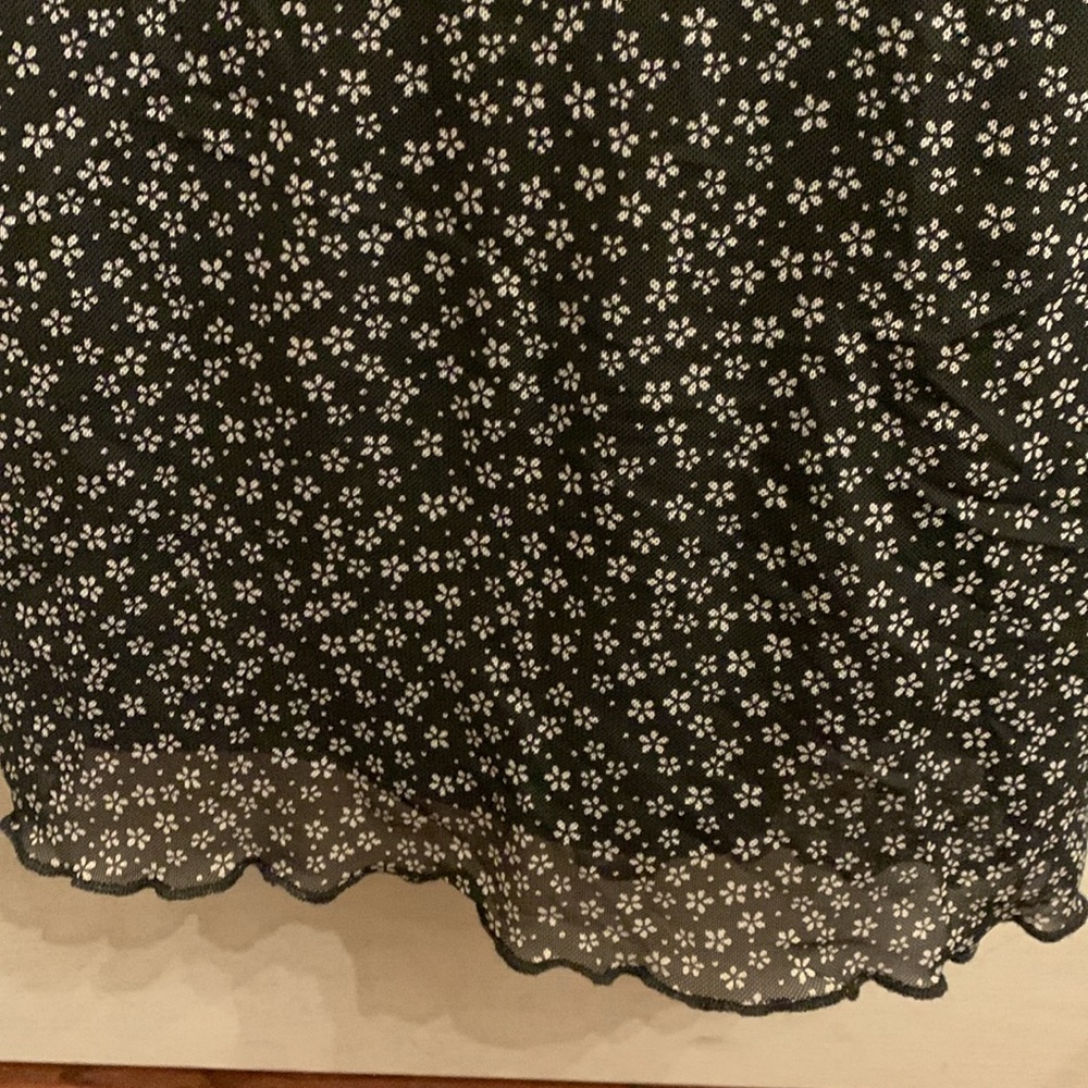 Mesh Flower Dress - Picture 6 of 6